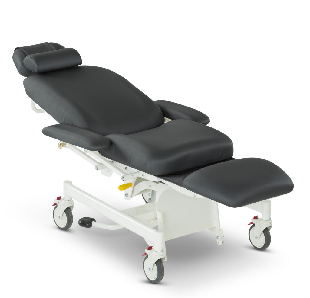 6801_medical_recliner_chair_clipped_07